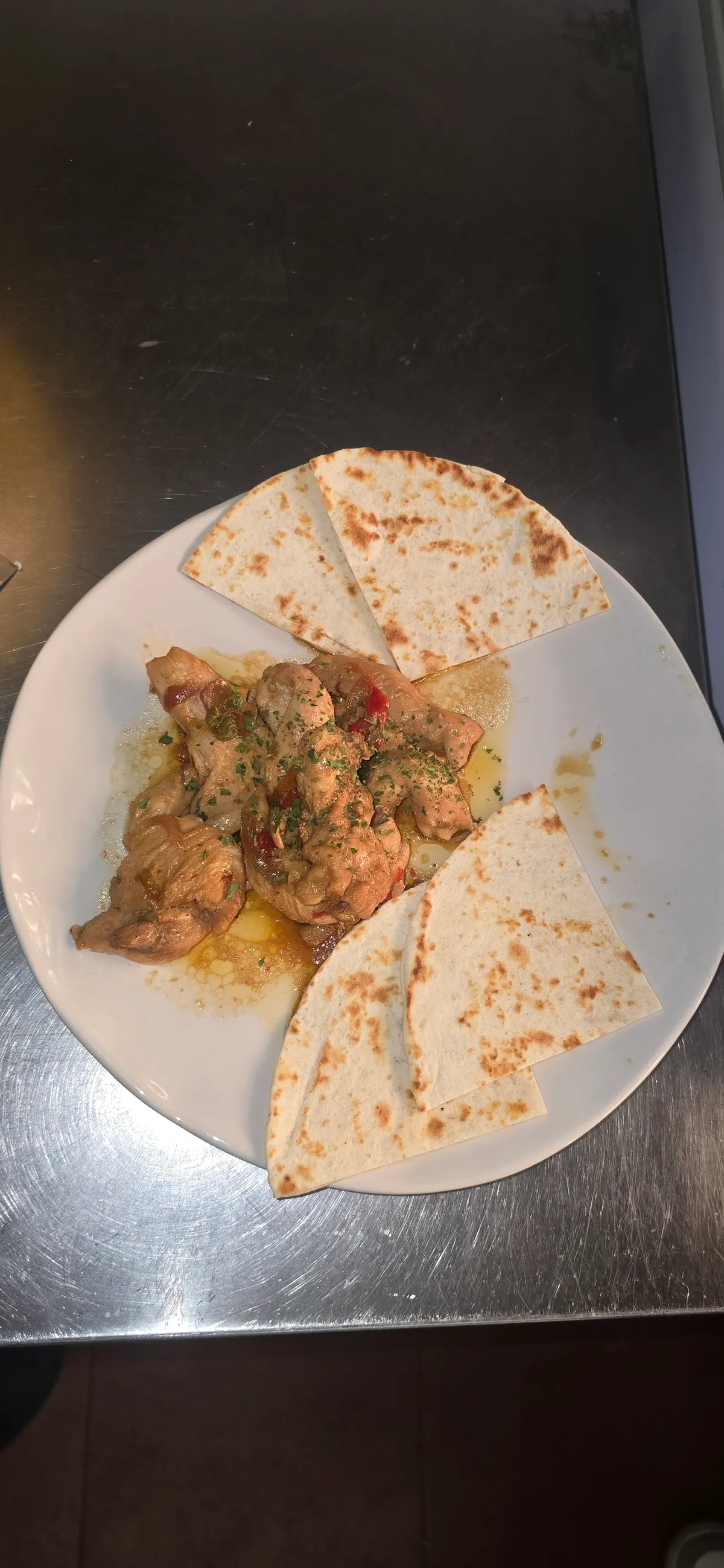 Pollo en salsa con pan